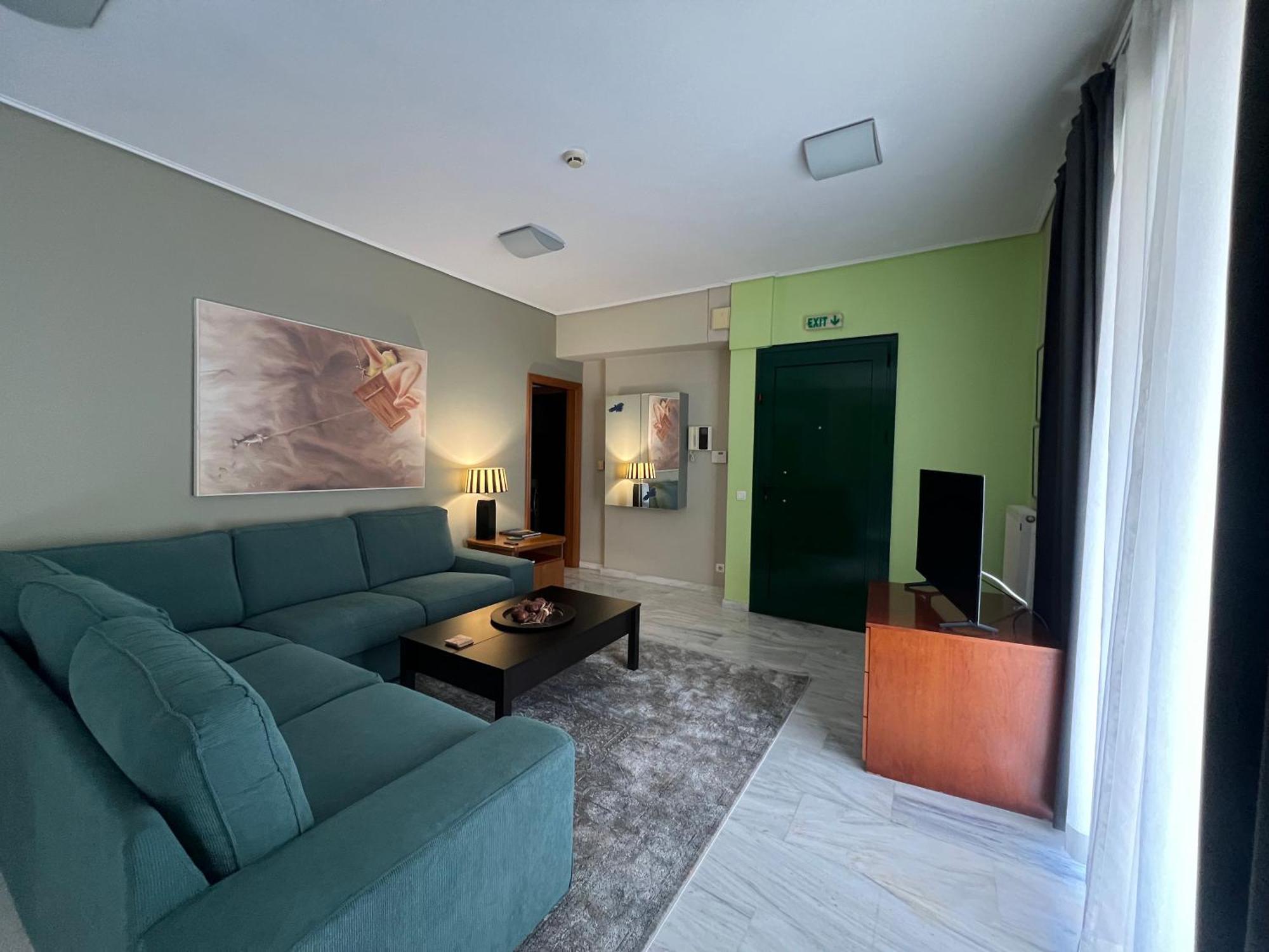 Green Apartment Near Marousi Hospitals & Oaka, By Promoshomes Maroussi Luaran gambar