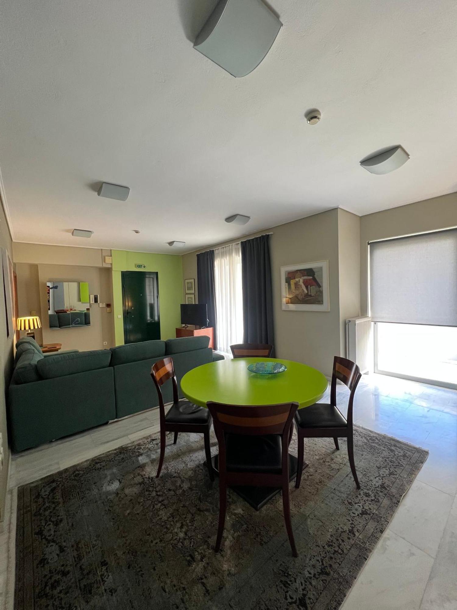 Green Apartment Near Marousi Hospitals & Oaka, By Promoshomes Maroussi Luaran gambar